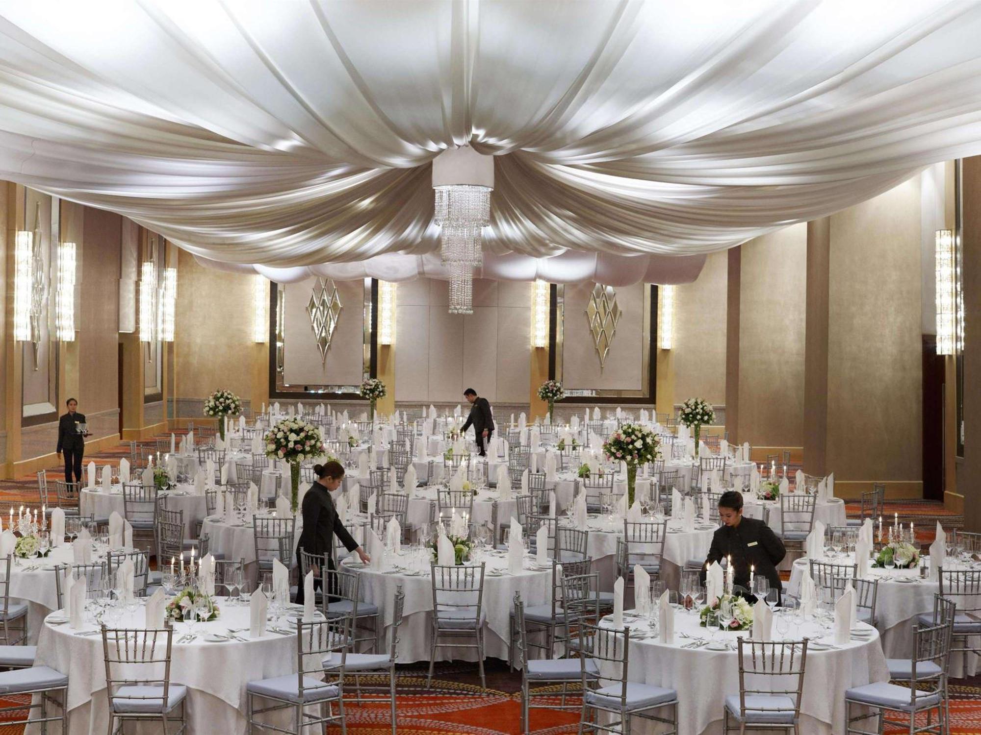 Fairmont Makati Hotell Makati City Eksteriør bilde The Grand Ballroom