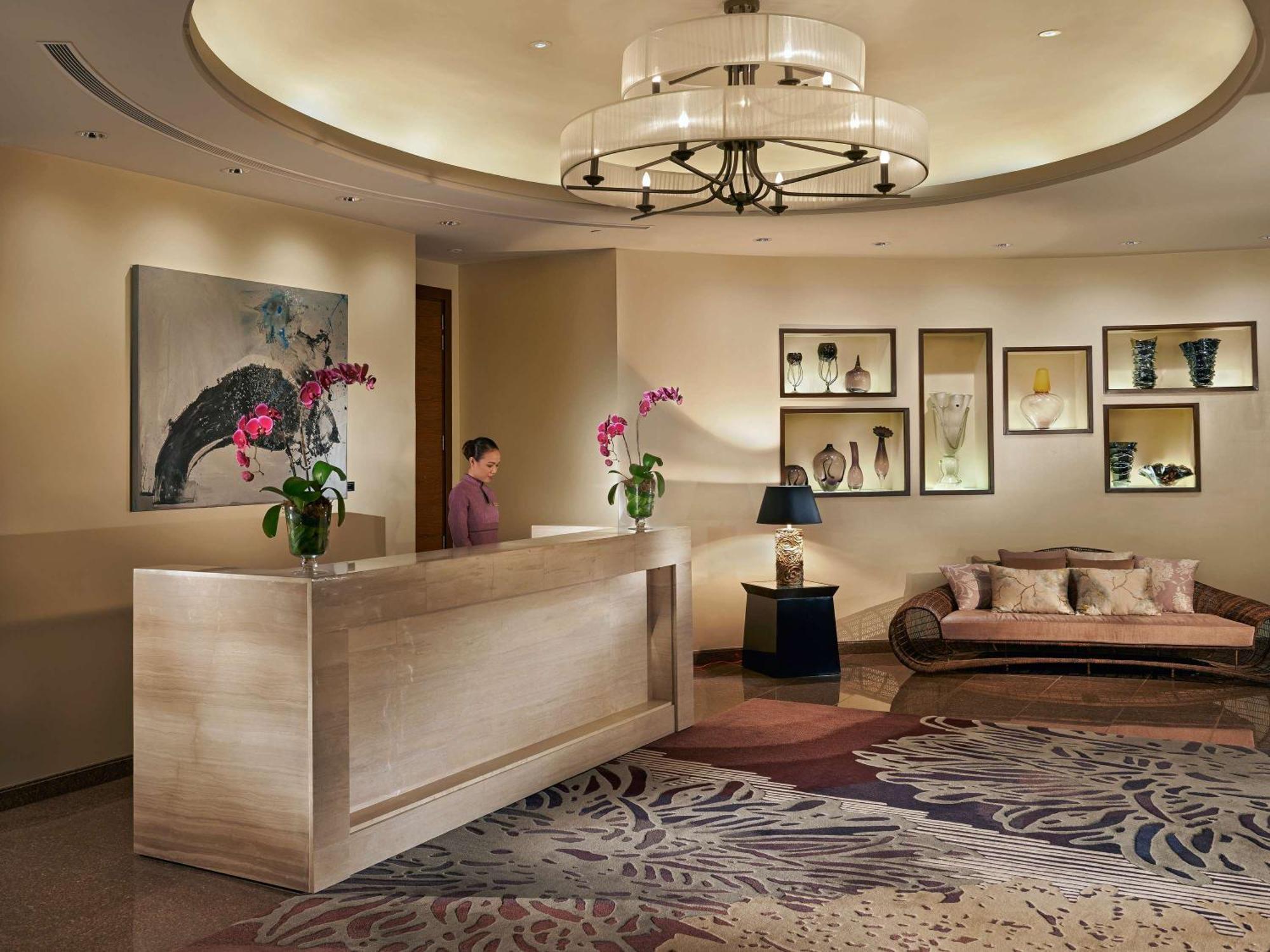 Fairmont Makati Hotell Makati City Eksteriør bilde The lobby of the hotel